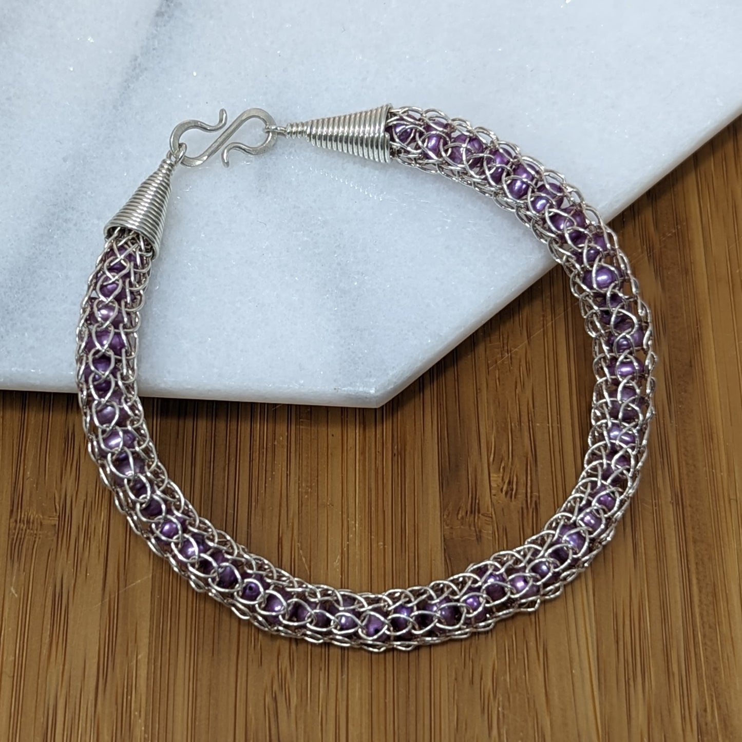 10/01 Hollow Knit: Tools & Techniques
